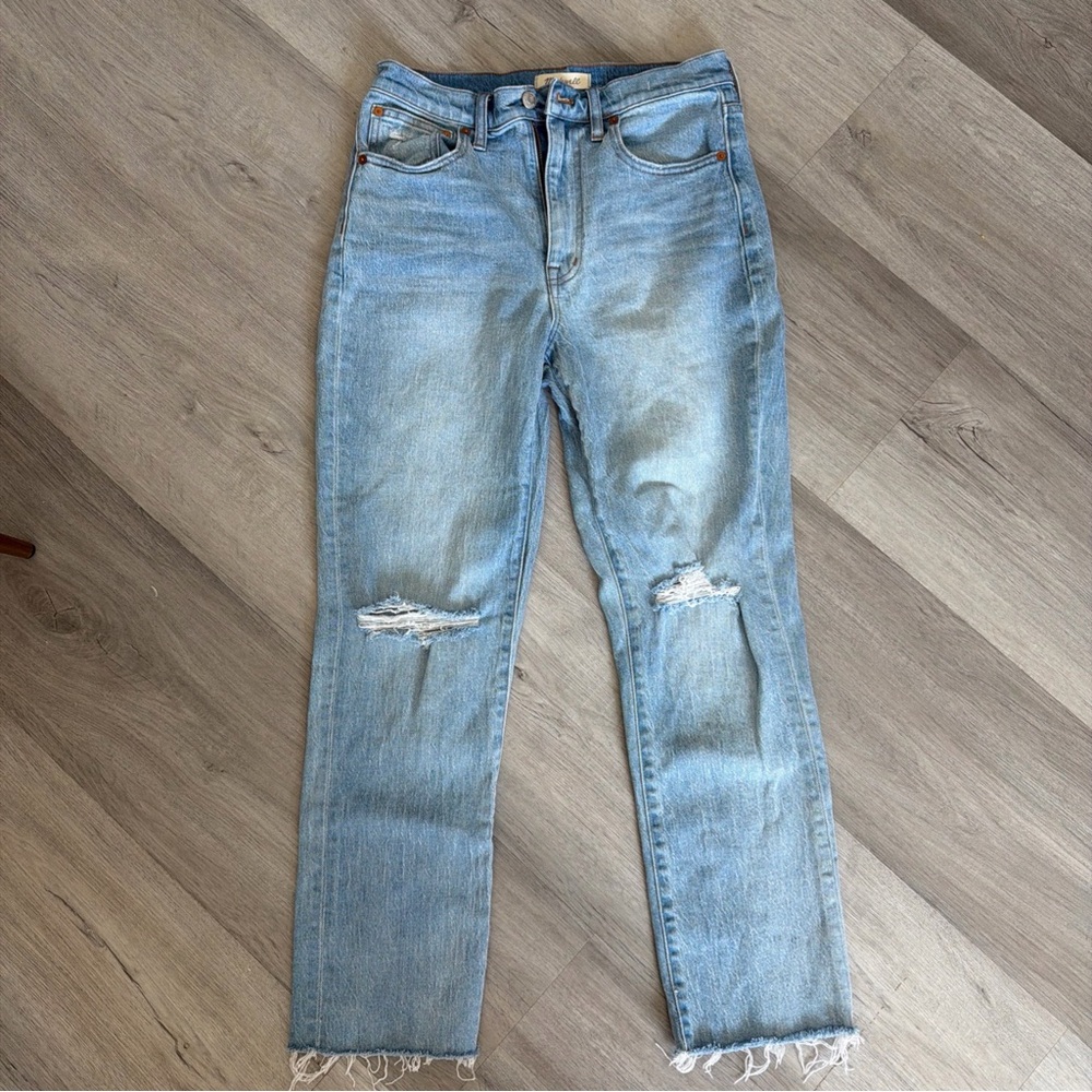 Madewell women the high rise slim boy Jean distressed raw hem size 27